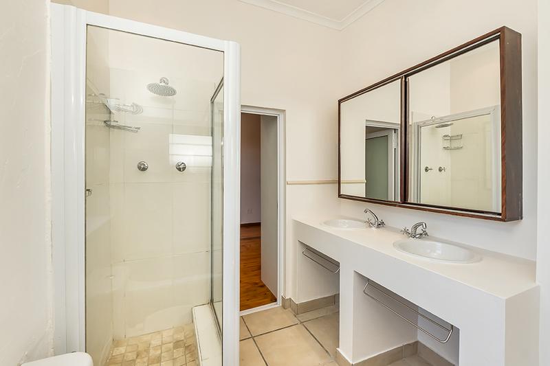 To Let 3 Bedroom Property for Rent in Fresnaye Western Cape